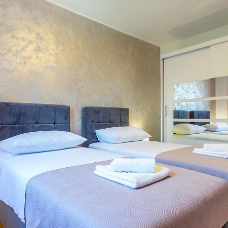 Apolon 2Bdr Apartment With Balcony ซาดาร์ ภายนอก รูปภาพ