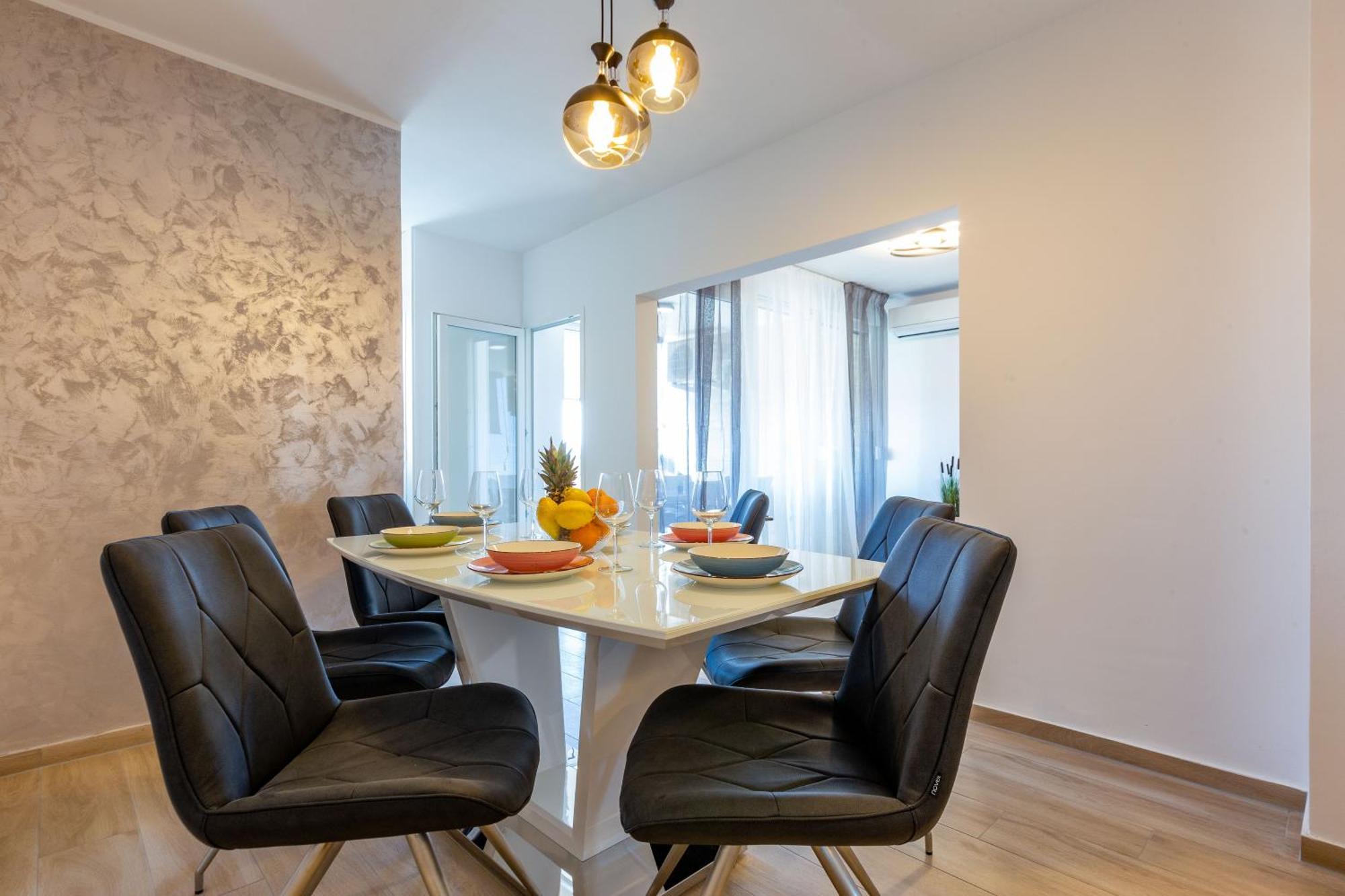 Apolon 2Bdr Apartment With Balcony ซาดาร์ ภายนอก รูปภาพ