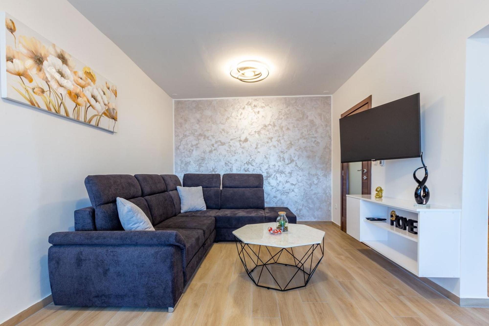 Apolon 2Bdr Apartment With Balcony ซาดาร์ ภายนอก รูปภาพ